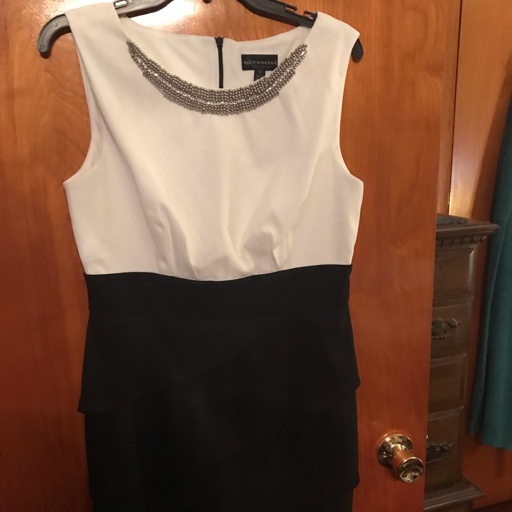 Black and white sleeveless dress